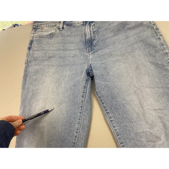 Talbots Simply Flattering Straight Leg Crop Jeans 16 Light Wash Blue Capri 37x26 - Picture 6 of 14